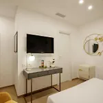 Santaluna Guest house